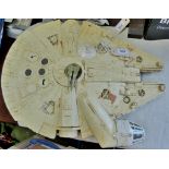 Star Wars-Millennium Falcon in good condition all parts original size