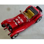 TG4 Alfetta-1750-made in Italy red car
