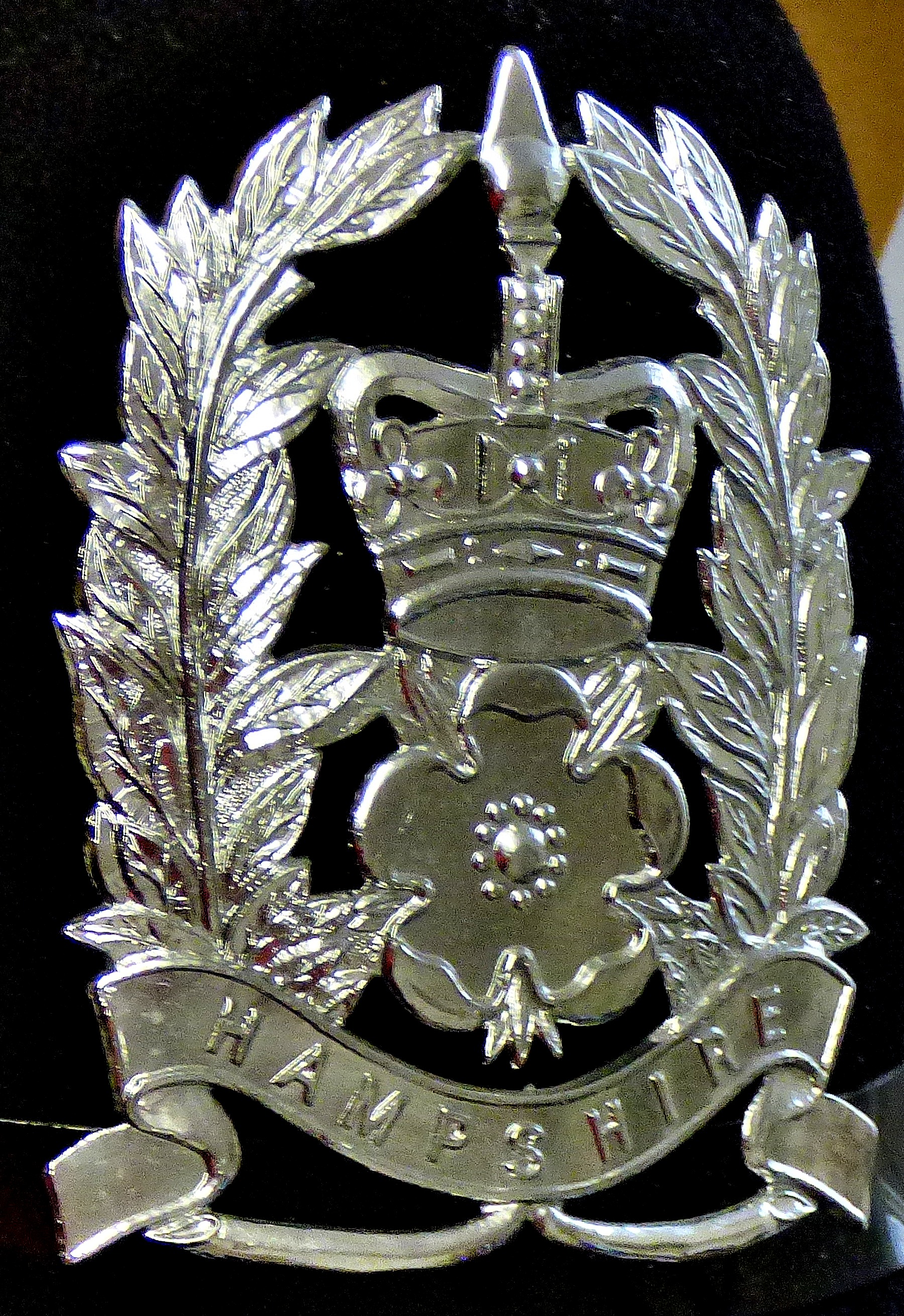 Hampshire Constabulary Police Helmet-as new, lovly Badge - Image 2 of 2