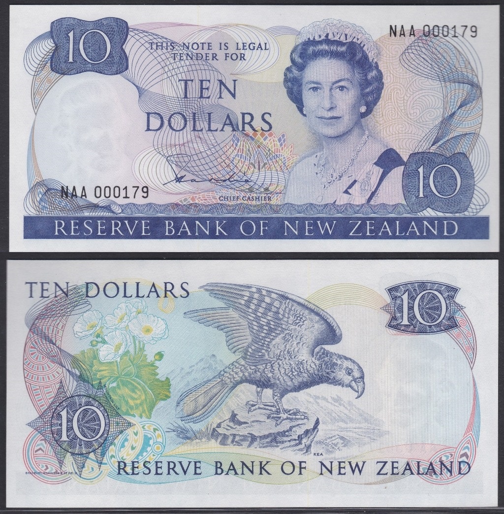 New Zealand-Reserve Bank 1981-85, Ten Dollars,NAA 000179 Blue, Hardie Chief Cashier signature,P172a,