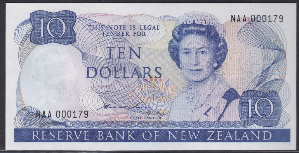 New Zealand-Reserve Bank 1981-85, Ten Dollars,NAA 000179 Blue, Hardie Chief Cashier signature,P172a, - Image 2 of 3