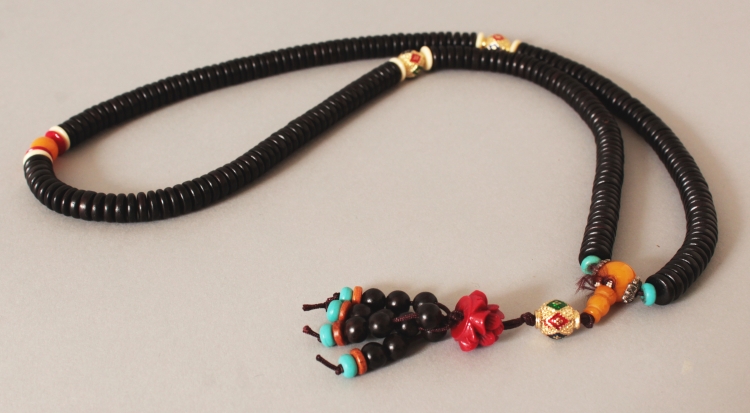 TWO CHINESE BEAD NECKLACES. (2) - Image 2 of 5