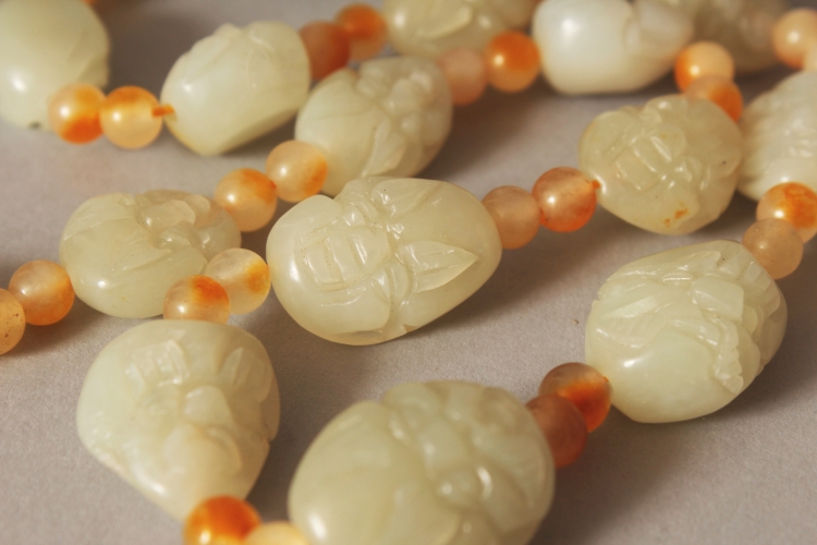 A CHINESE CELADON JADE & AGATE BEAD NECKLACE, the boulder-form jade beads each carved with a mask, - Image 4 of 5