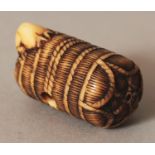 A GOOD QUALITY JAPANESE MEIJI PERIOD IVORY NETSUKE OF A RAT ON A STRAW BALE, unsigned, the rat