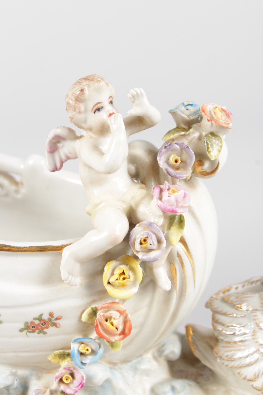 A DRESDEN STYLE PORCELAIN BOAT with swan and cupids. - Image 4 of 4