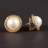 A PAIR OF YELLOW GOLD AND PEARL EARRINGS.