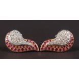 A GOOD PAIR OF 18CT YELLOW GOLD, DIAMOND AND RUBY EAR CLIPS.