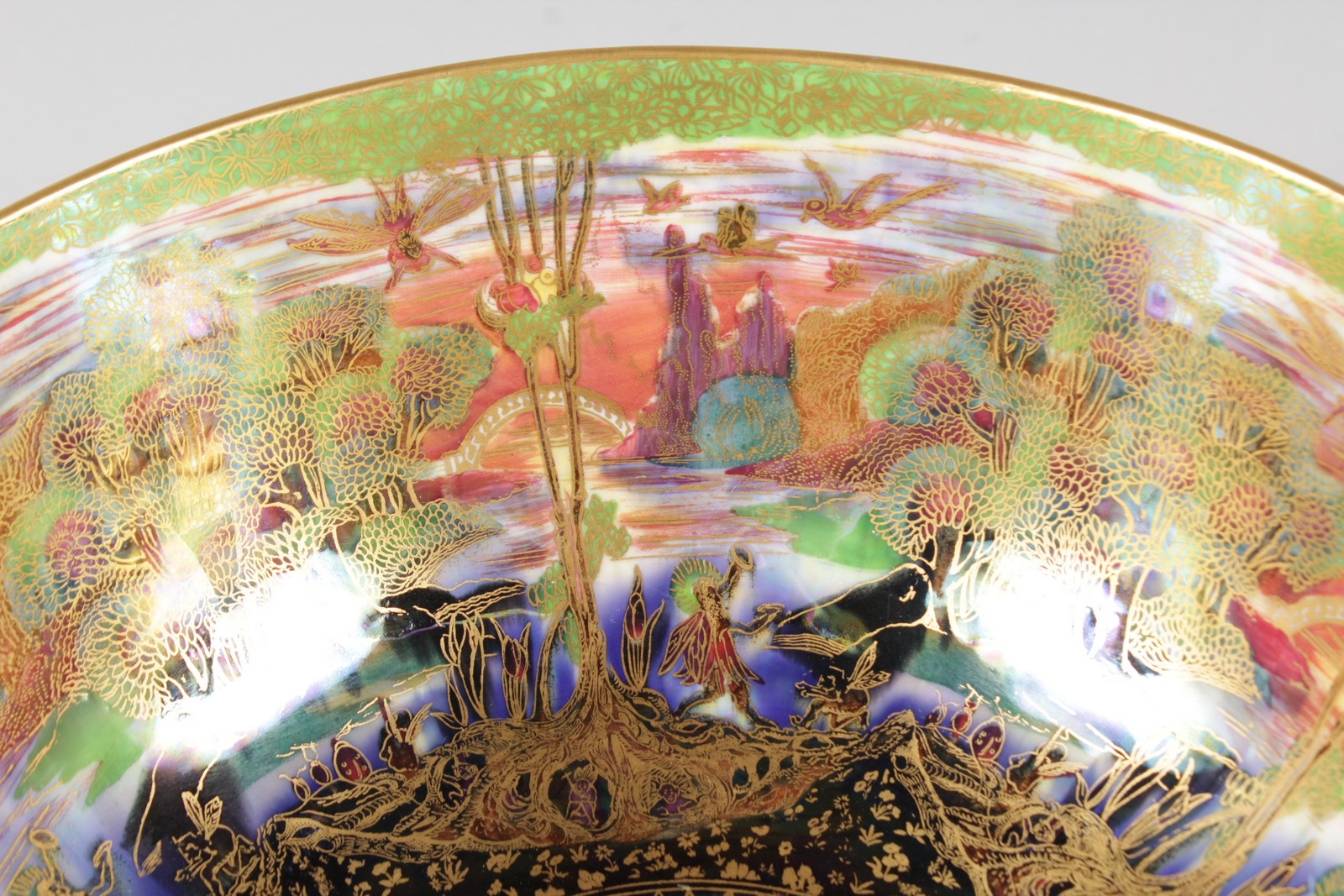 A SUPERB WEDGWOOD FAIRYLAND LUSTRE CIRCULAR BOWL by DAISY MAKEIG-JONES. 10.5ins diameter. No. Z - Image 6 of 10