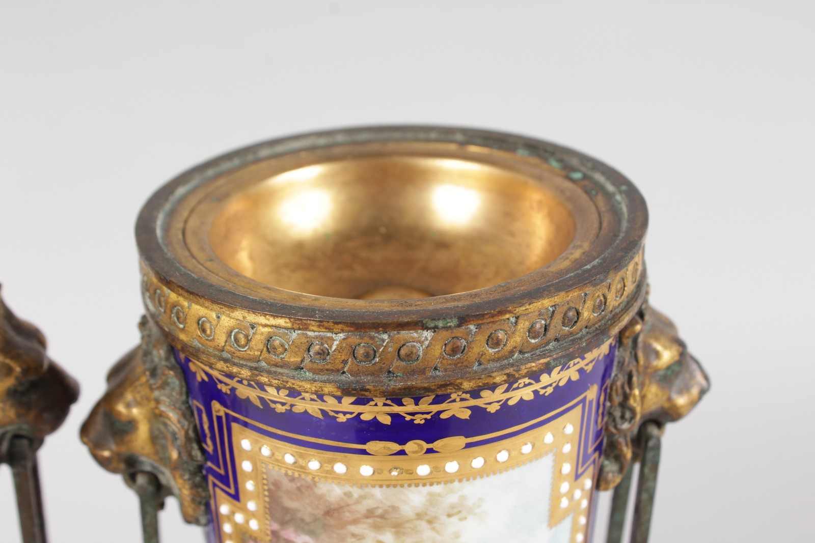 A GOOD PAIR OF 19TH CENTURY SEVRES PORCELAIN URNS AND COVERS, painted with reverse panels of - Image 6 of 10