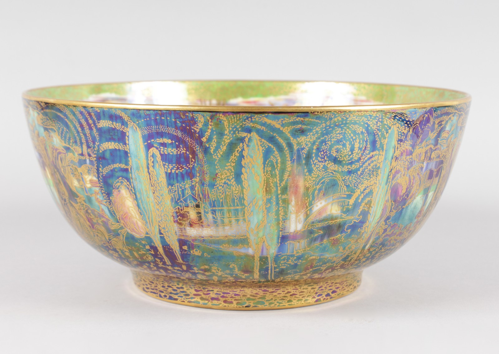 A SUPERB WEDGWOOD FAIRYLAND LUSTRE CIRCULAR BOWL by DAISY MAKEIG-JONES. 10.5ins diameter. No. Z