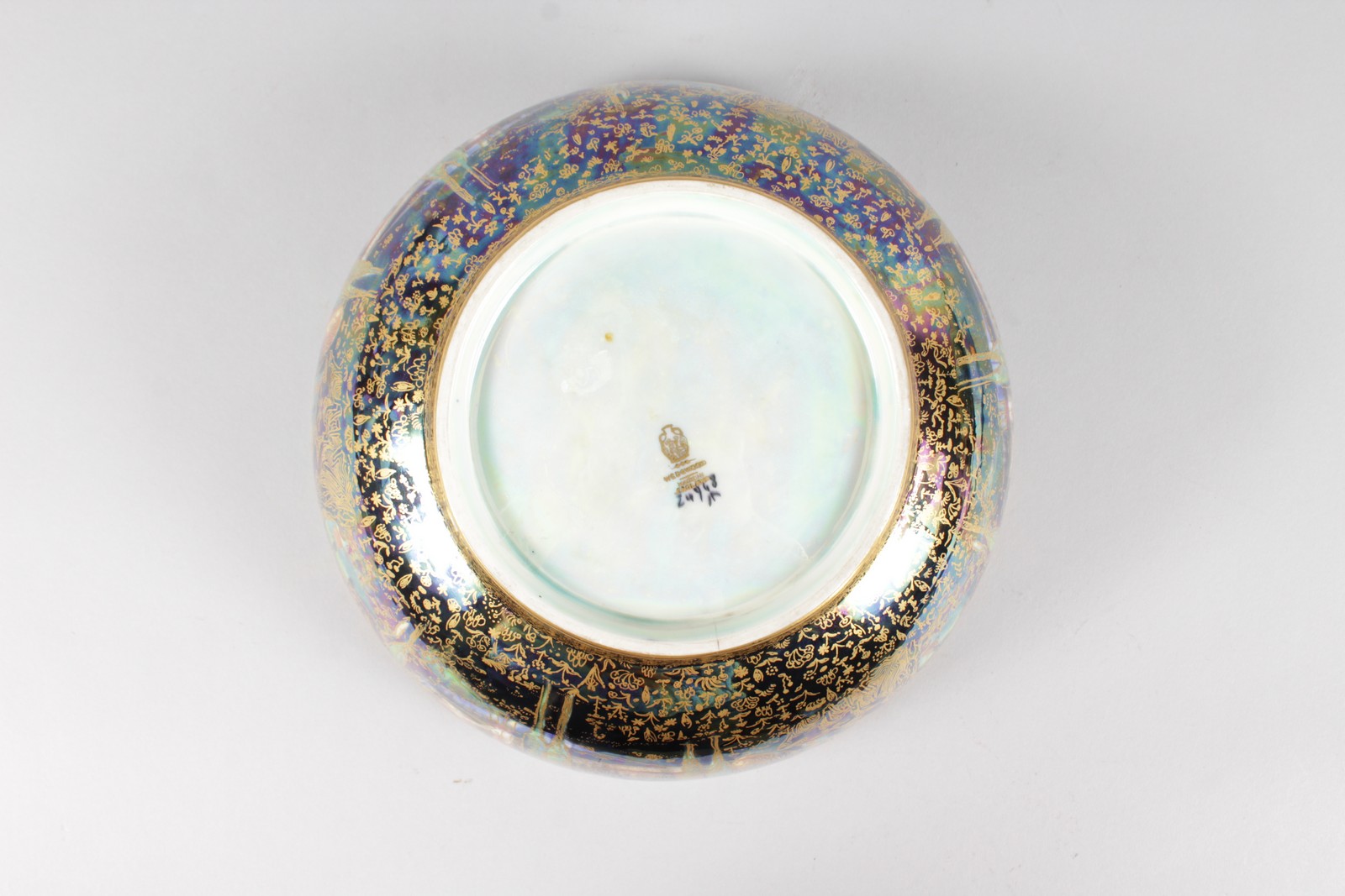 A SUPERB WEDGWOOD FAIRYLAND LUSTRE CIRCULAR BOWL by DAISY MAKEIG-JONES. 10.5ins diameter. No. Z - Image 9 of 10