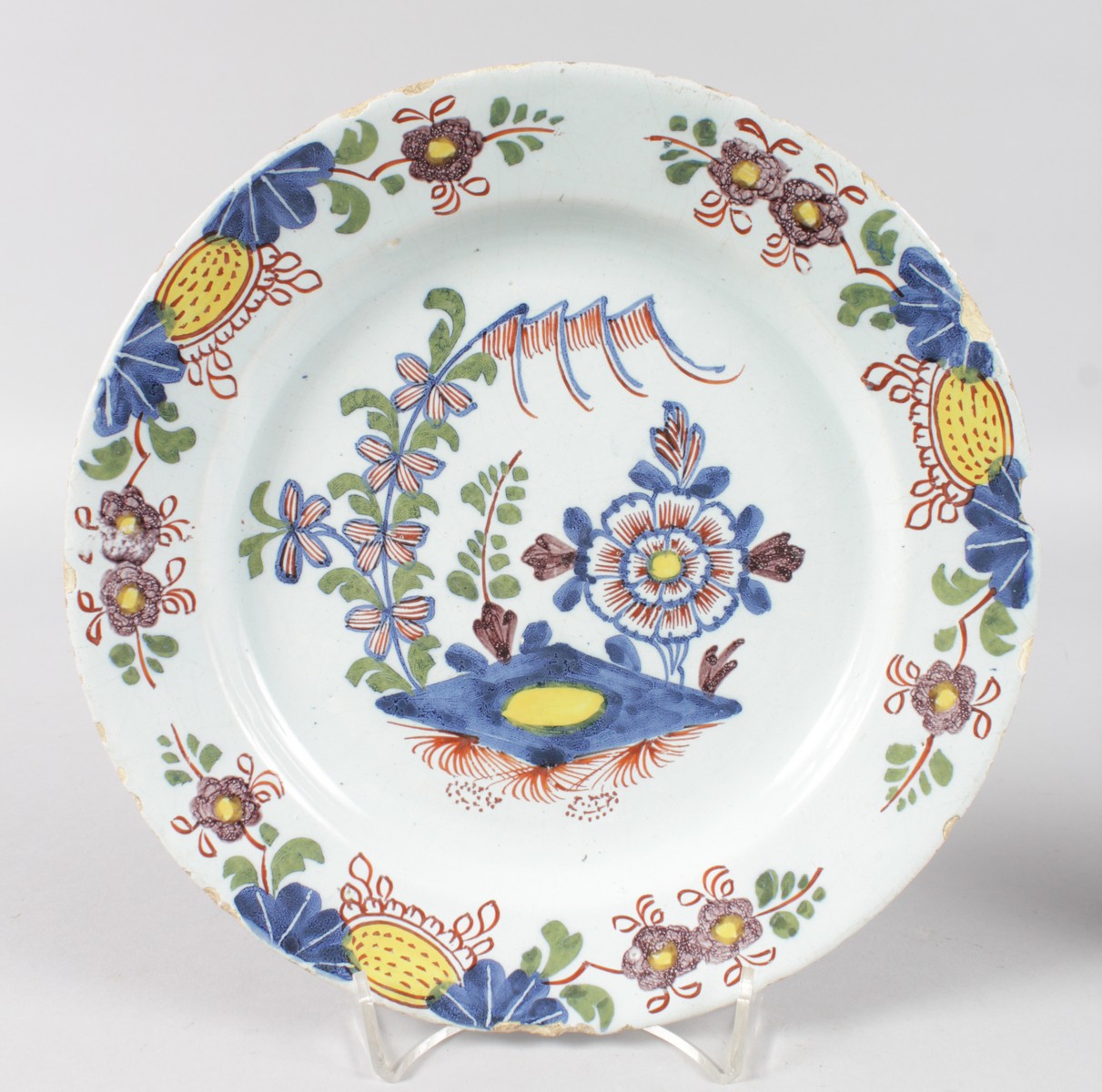 TWO ALMOST IDENTICAL 18TH CENTURY DELFT PLATES. 9ins and 7.5ins diameter. - Image 3 of 6