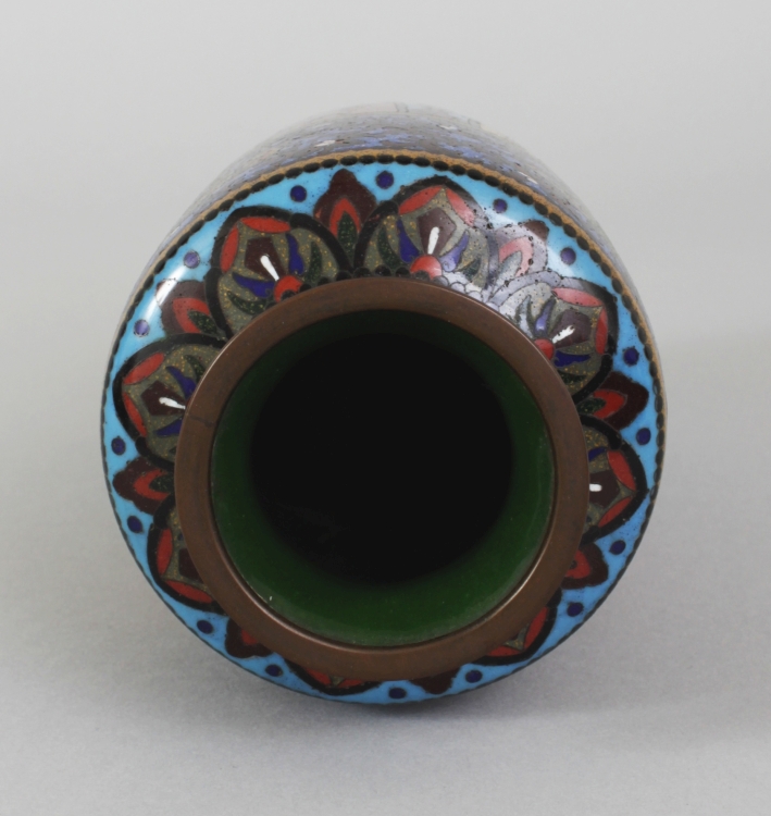 A JAPANESE MEIJI PERIOD BLUE GROUND CLOISONNE VASE, decorated with alternating dependent lappet - Image 6 of 7