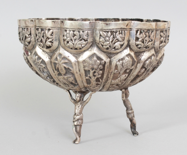 A SOUTH-EAST ASIAN EMBOSSED SILVER-METAL BOWL, weighing 285gm, supported on three figural feet, - Image 2 of 8