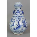 A LARGE CHINESE YUAN STYLE BLUE & WHITE PORCELAIN VASE, the sides of the pear-form body decorated