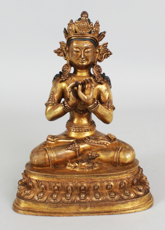 A GOOD QUALITY CHINESE GILT BRONZE FIGURE OF AMITAYUS BUDDHA, seated in dhyanasana on a double lotus