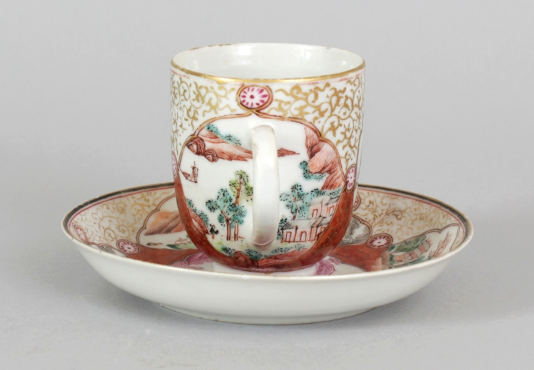 AN UNUSUAL CHINESE YONGZHENG PERIOD ENAMELLED PORCELAIN CUP & SAUCER, each piece painted with a puce - Image 4 of 7