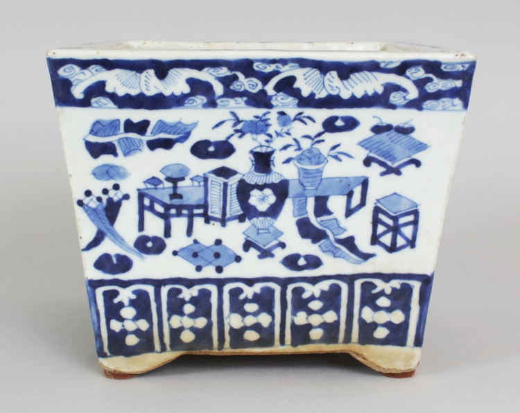 A 19TH CENTURY CHINESE SQUARE SECTION BLUE & WHITE PORCELAIN JARDINIERE, the flaring sides painted - Image 2 of 7