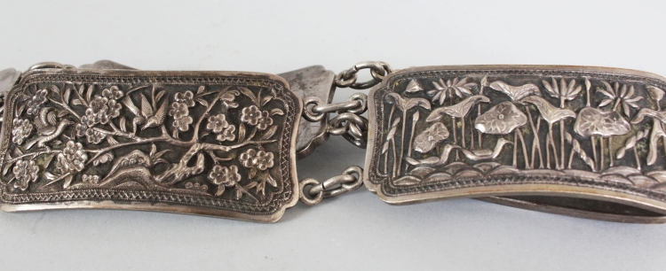 A GOOD LATE 19TH CENTURY CHINESE SILVER BELT BY SUN SHING, weighing 225gm, the linked and waisted - Image 7 of 10