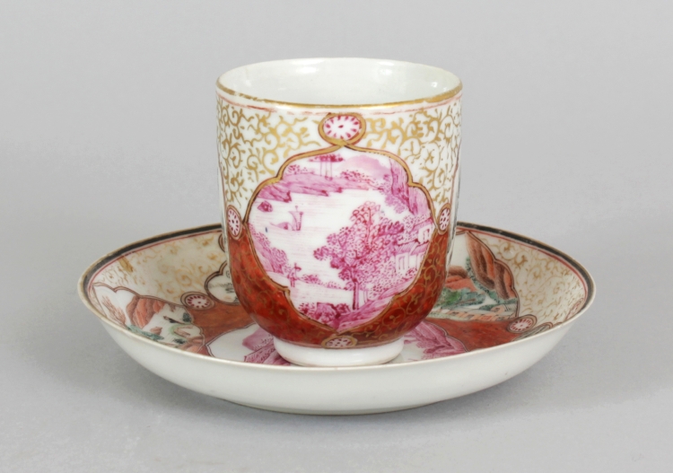 AN UNUSUAL CHINESE YONGZHENG PERIOD ENAMELLED PORCELAIN CUP & SAUCER, each piece painted with a puce - Image 2 of 7