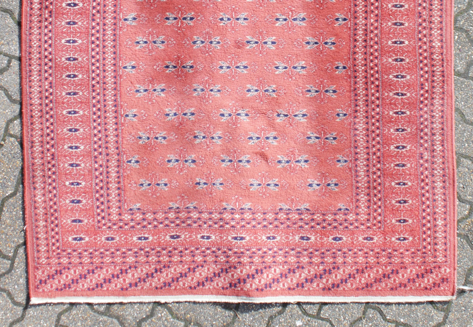 A PERSIAN WOOL CARPET, red ground, double border with central repeat pattern. 6ft x 4ft 3ins. - Image 2 of 4