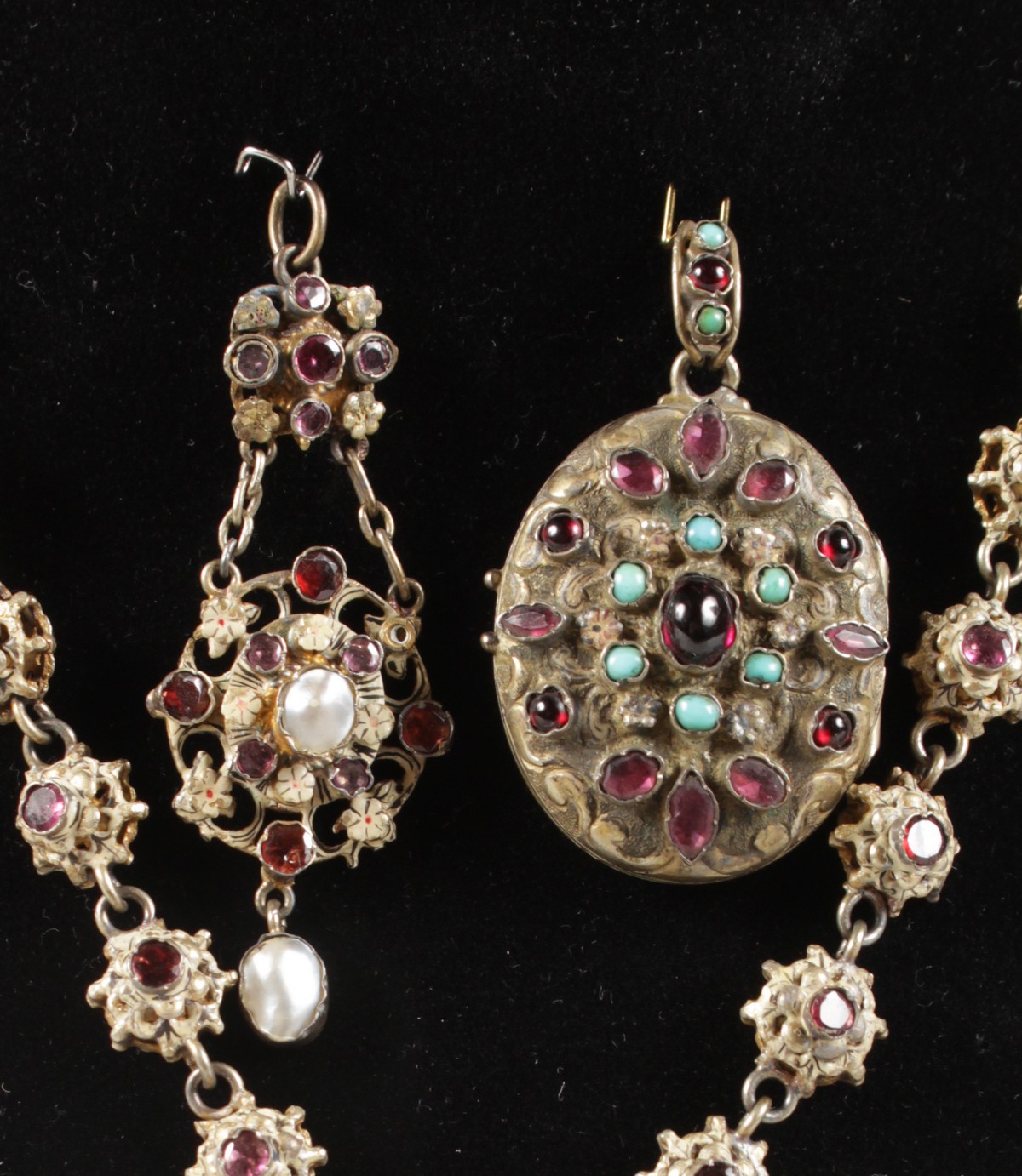 A LOVELY 19TH CENTURY RUSSIAN NECKLACE, PENDANT AND LOCKET inset with semi-precious stones and - Image 3 of 5