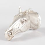 A GOOD CAST SILVER HORSES HEAD STIRRUP CUP. 4ins long. Maker: JRB, London.