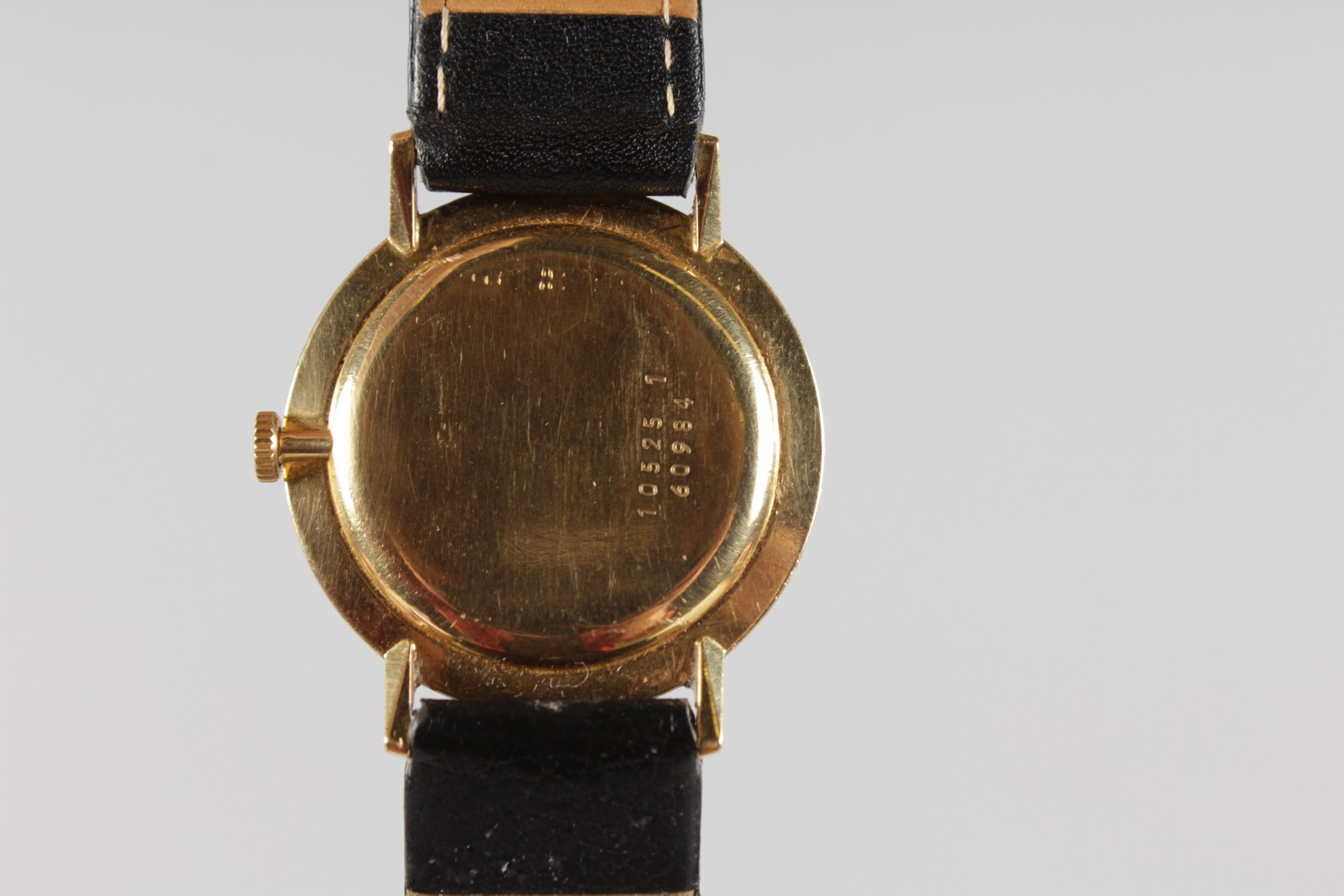 A GENTLEMAN'S V. BUECHE GIROD BIENNE 18CT YELLOW GOLD WRISTWATCH with leather strap, in a red box. - Image 3 of 5