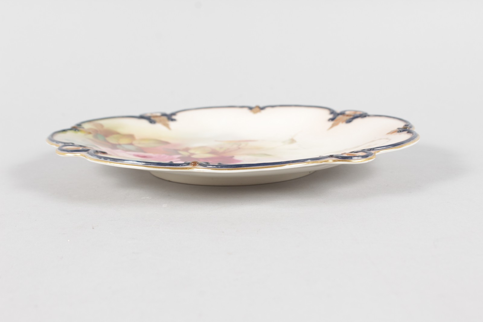 A HADLEY/ROYAL WORCESTER VERY RARE PLATE with multi coloured clays and roses marked with full Hadley - Image 4 of 7