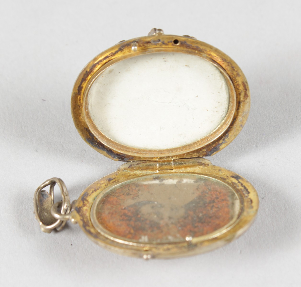 A LOVELY 19TH CENTURY RUSSIAN NECKLACE, PENDANT AND LOCKET inset with semi-precious stones and - Image 5 of 5