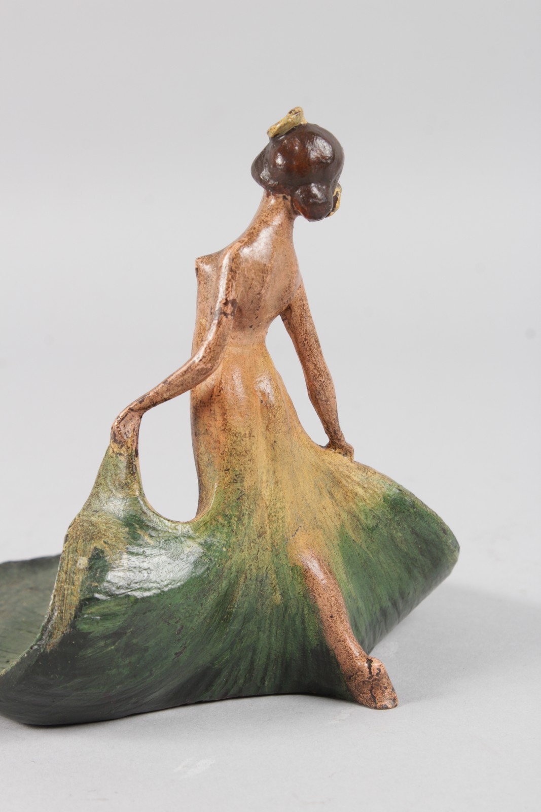 A GOOD PAINTED COLD CAST GROUP, ART NOUVEAU LADY, her dress as a tray. 5.5ins high. - Image 2 of 3