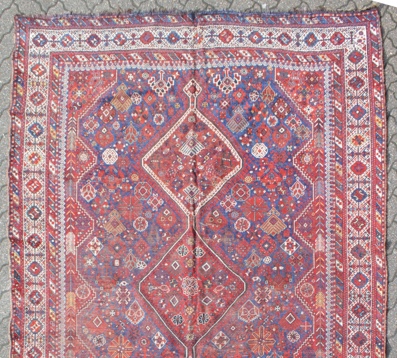 A PERSIAN DOUBLE BORDER RUG, salmon ground, 3ft 2ins x 2ft; together with a similar example. 2ft - Image 3 of 7