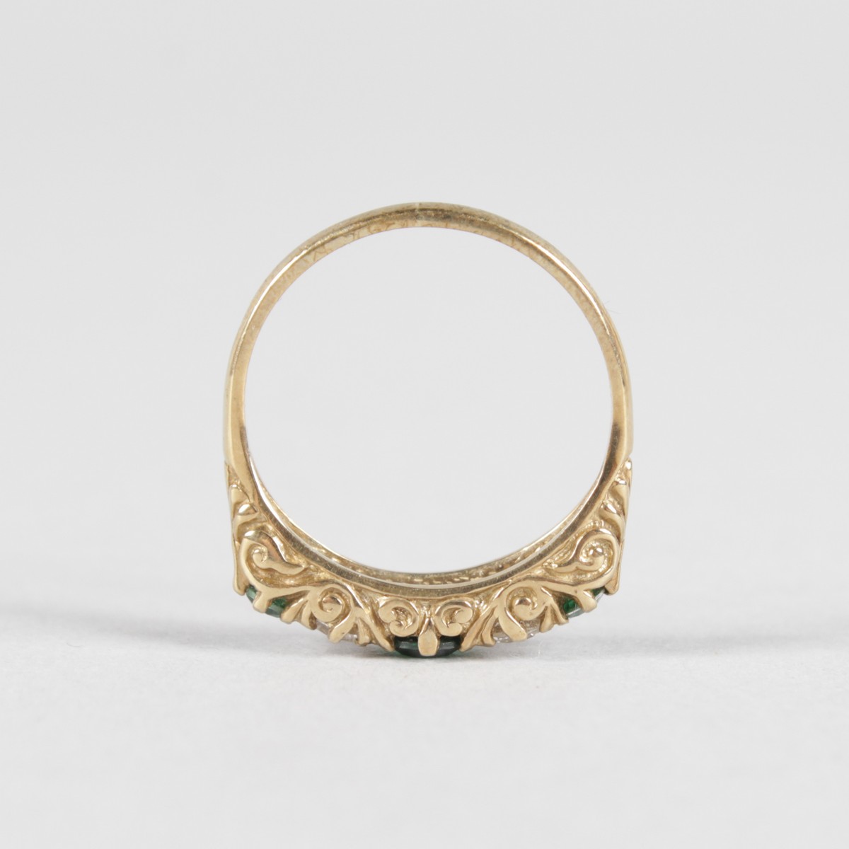 A FIVE STONE HALF HOOP 9CT YELLOW GOLD RING. - Image 2 of 3