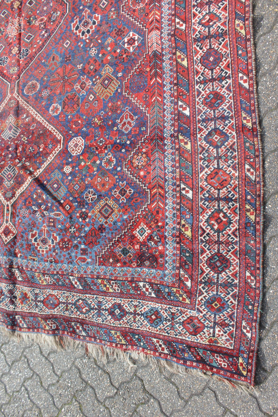 A PERSIAN DOUBLE BORDER RUG, salmon ground, 3ft 2ins x 2ft; together with a similar example. 2ft - Image 4 of 7