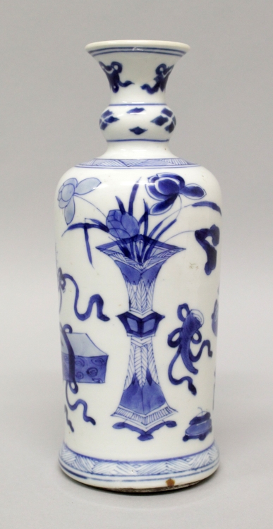 A CHINESE KANGXI PERIOD ISLAMIC MARKET BLUE & WHITE PORCELAIN VASE, circa 1700, painted with a