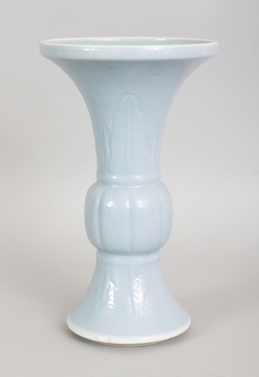 A 19TH CENTURY CHINESE CLAIRE-DE-LUNE PORCELAIN GU VASE, the sides moulded beneath the glaze with - Image 2 of 6