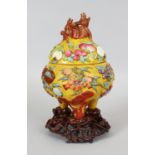 AN UNUSUAL FINE QUALITY 19TH/20TH CENTURY CHINESE FAMILLE ROSE MOULDED PORCELAIN TRIPOD CENSER &