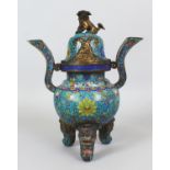 A LARGE EARLY 20TH CENTURY CHINESE CLOISONNE & GILT METAL TRIPOD CENSER & COVER, the sides decorated