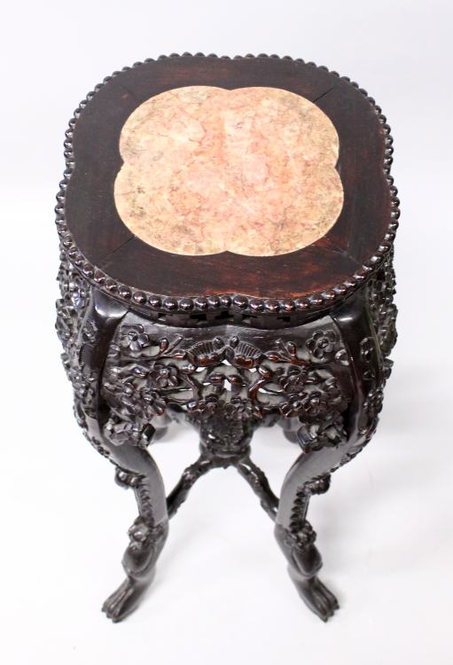 A GOOD QUALITY 19TH CENTURY CHINESE MARBLE TOP CARVED HARDWOOD STAND, with lobed top surface and - Image 3 of 8