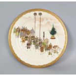 A FINE QUALITY SIGNED JAPANESE MEIJI PERIOD KINKOZAN SATSUMA EARTHENWARE DISH, painted in fine