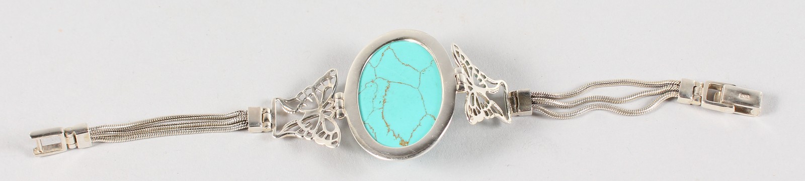 A TURQUOISE SILVER MOUNTED BRACELET. - Image 2 of 3