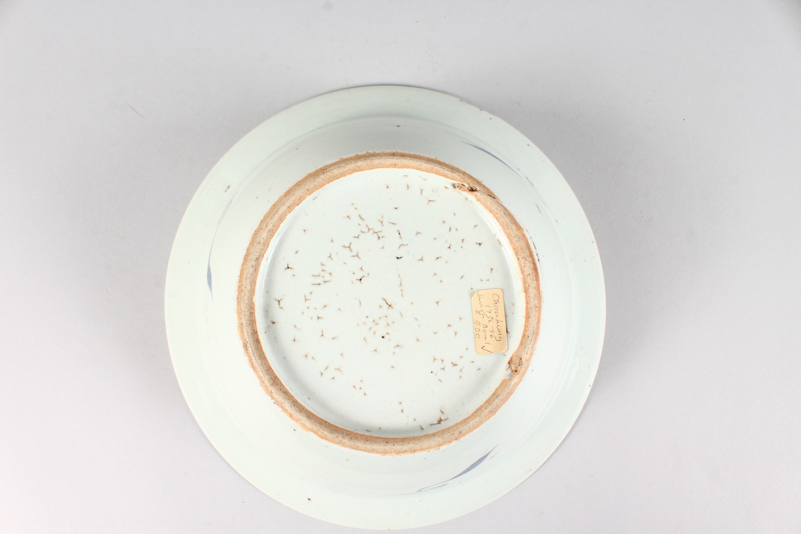A CHINESE BLUE AND WHITE CIRCULAR BOWL. 11ins diameter. - Image 3 of 3