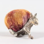 A SILVER SQUIRREL PIN CUSHION. Stamped SILVER. 6.5cms long.