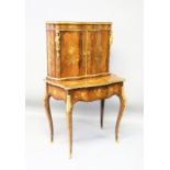 A GOOD 19TH CENTURY FRENCH KINGWOOD, MARQUETRY AND ORMOLU BONHEUR-DU-JOUR, the upper section with