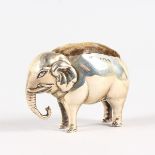 A LARGE ELEPHANT PIN CUSHION. Birmingham 1905. Maker: A. & L. LTD. 6.5cms long, 5.5cms high.