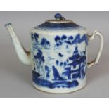 A 19TH CENTURY CHINESE BLUE & WHITE CANTON PORCELAIN TEAPOT & COVER, the cylindrical body painted
