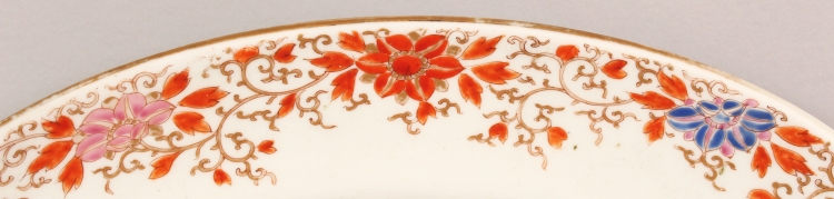 A JAPANESE HICHOZAN SHIMPO OVAL PORCELAIN DISH, circa 1900, the interior painted with floral sprays, - Image 3 of 5