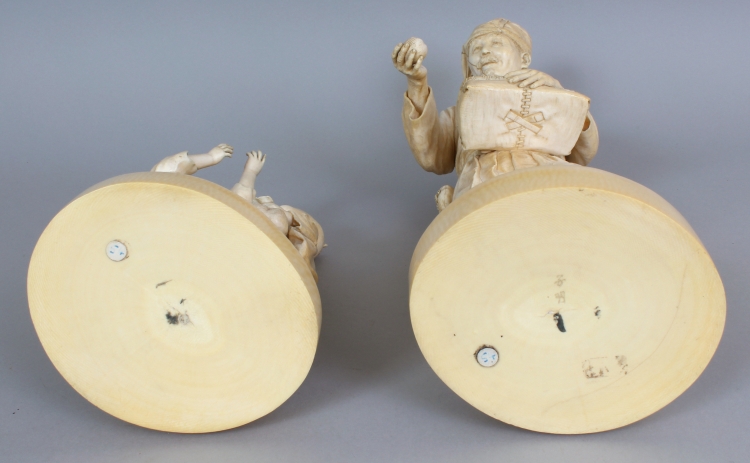 A LARGE UNUSUAL FINE QUALITY SIGNED JAPANESE MEIJI PERIOD IVORY DOUBLE OKIMONO GROUP, comprising two - Image 7 of 8