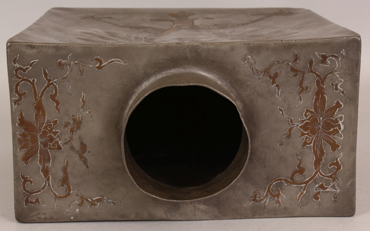 A RARE LARGE 18TH CENTURY CHINESE RUSSIAN MARKET RECTANGULAR GILT DECORATED PEWTER TEA CADDY, the - Image 8 of 10