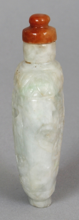 A 20TH CENTURY CHINESE JADE SNUFF BOTTLE, of pale celadon tone, carved to one side with a junk and - Image 2 of 6